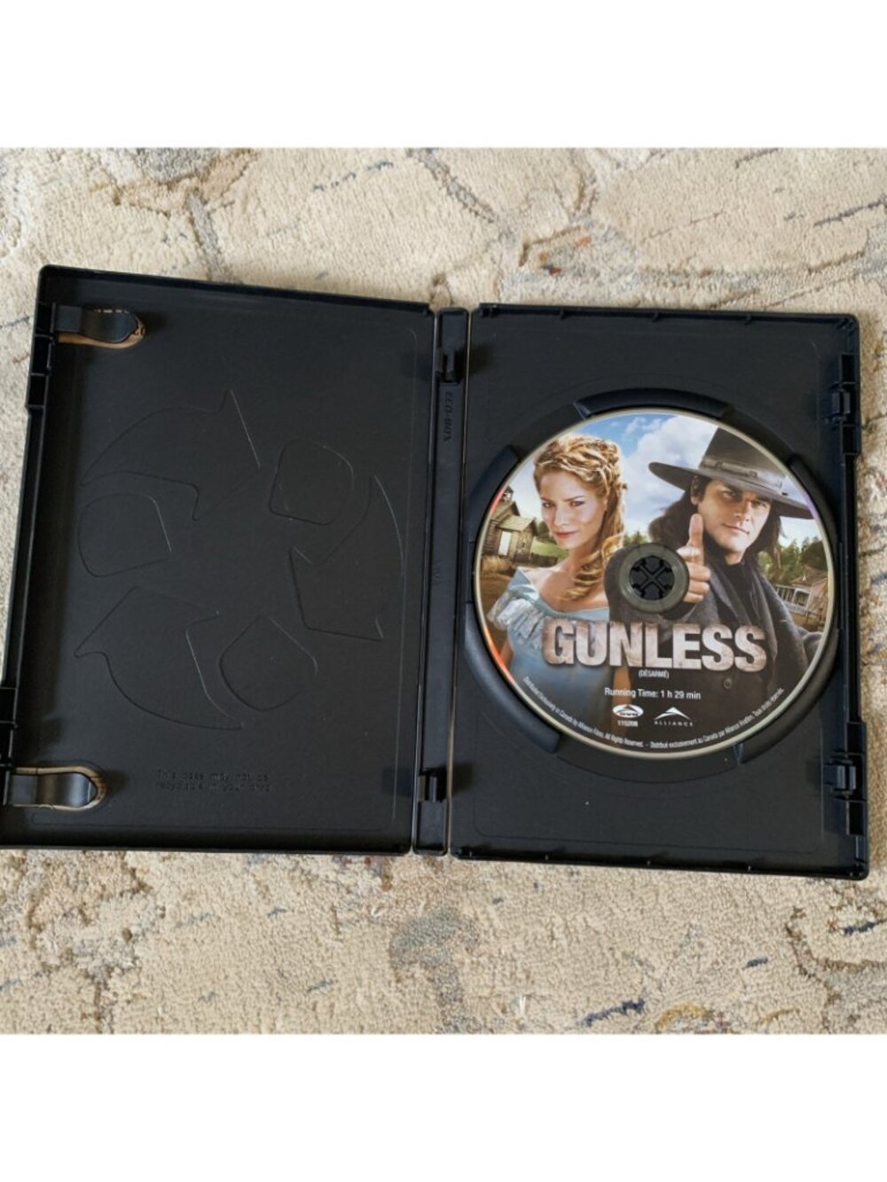 Gunless 2011 DVD Paul ***RARE - OUT OF PRINT - OOP*** - Picture 3 of 3